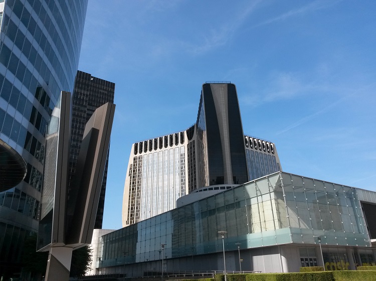 Urban development - La Defense, Paris, France photo Federico Morelli