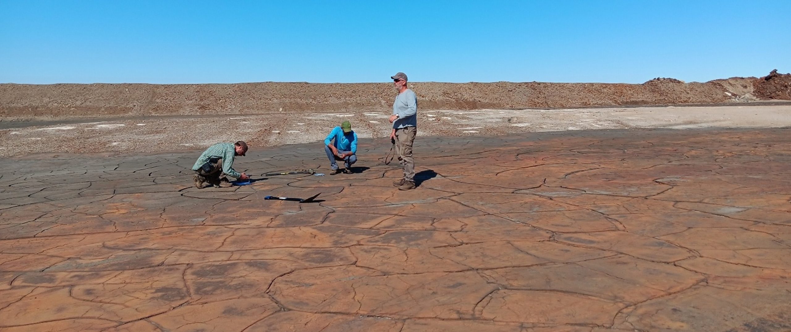 Odběry vzorků na odkališti důlních odpadů v pouští oblasti západní Namibie